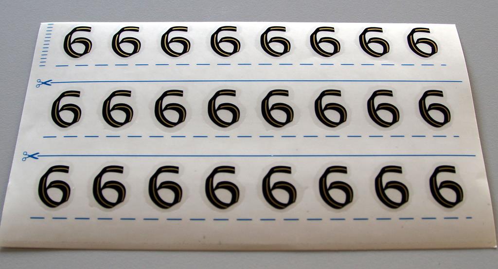 Grabkreuzbeschriftung - 36mm, Ziffer '6', 24 Stück pro Blatt