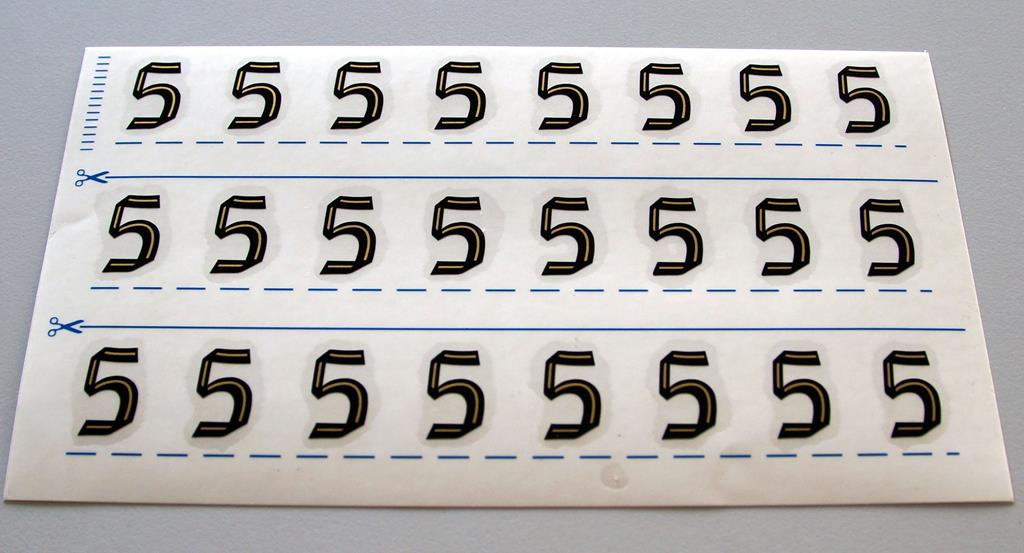 Grabkreuzbeschriftung - 36mm, Ziffer '5', 24 Stück pro Blatt