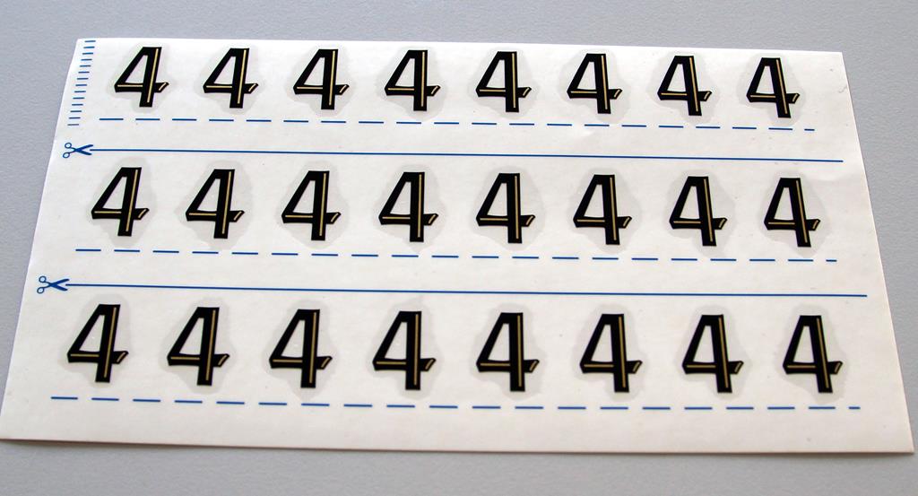 Grabkreuzbeschriftung - 36mm, Ziffer '4', 24 Stück pro Blatt