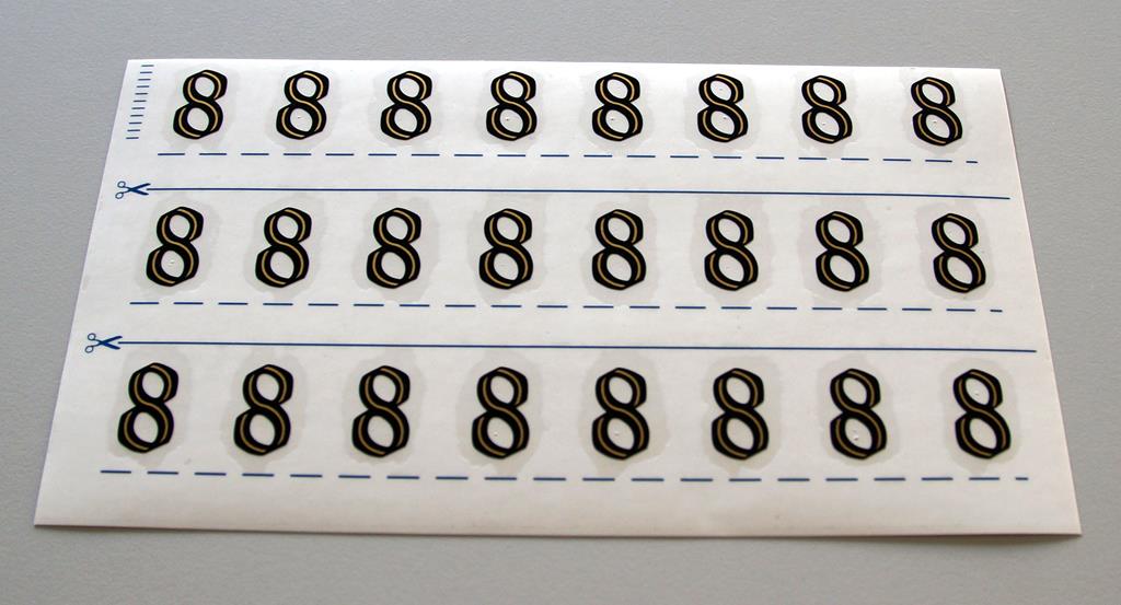 Grabkreuzbeschriftung - 36mm, Ziffer '8', 24 Stück pro Blatt