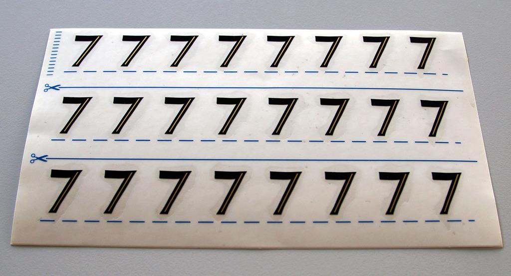 Grabkreuzbeschriftung - 36mm, Ziffer '7', 24 Stück pro Blatt